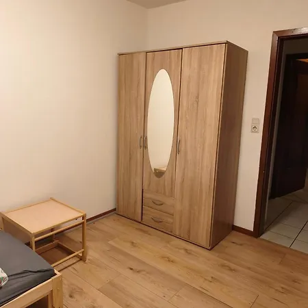 Julians Zimmer2 Ανόβερο