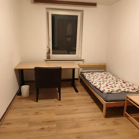 דירה Julians Zimmer2 *